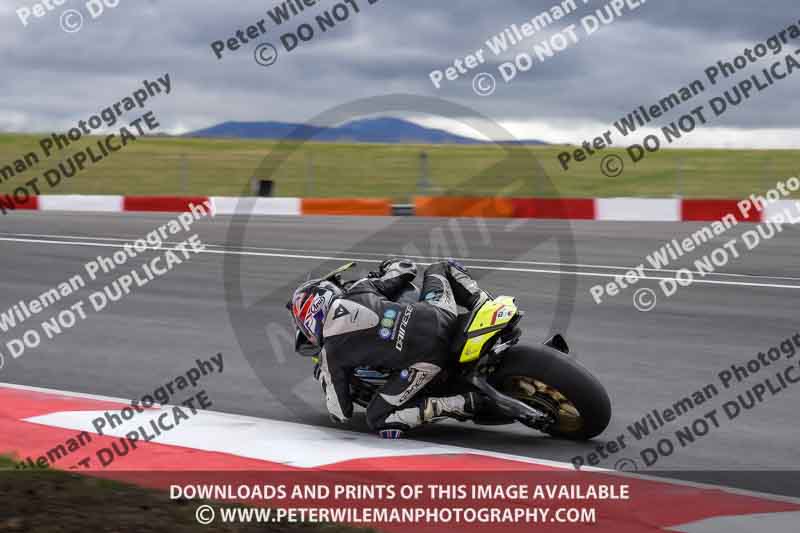 cadwell no limits trackday;cadwell park;cadwell park photographs;cadwell trackday photographs;enduro digital images;event digital images;eventdigitalimages;navarra;no limits trackdays;peter wileman photography;racing digital images;trackday digital images;trackday photos